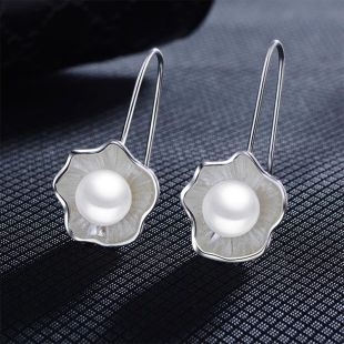  Pearls Flower Stud Earrings
