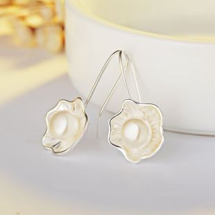  Pearls Flower Stud Earrings