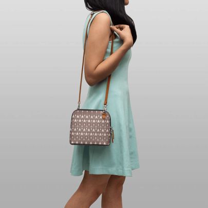 Arrows 3 - Trapeze Crossbody Bag