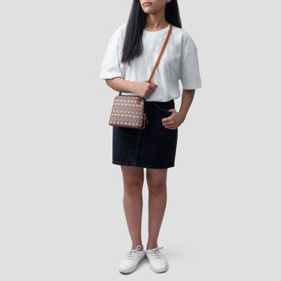 Arrows 3 - Trapeze Crossbody Bag