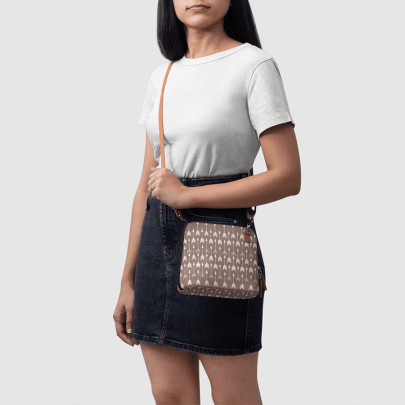 Arrows 3 - Trapeze Crossbody Bag