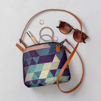 Cryyp - Trapeze Crossbody Bag