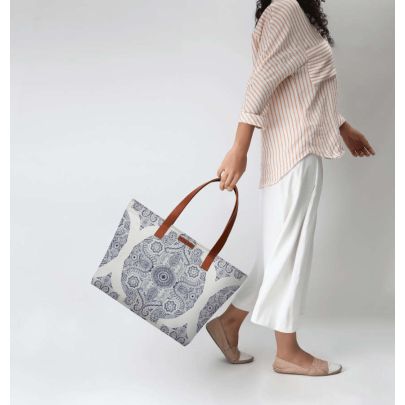 Explorations In Ink Symmetry Fatty Tote Bag