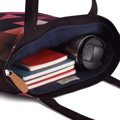 Gyyn Tydyy Hrxtl Basic Tote Bag