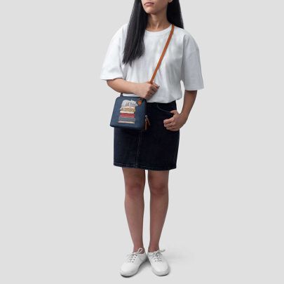 How To Chill Like A Cat - Trapeze Crossbody Bag