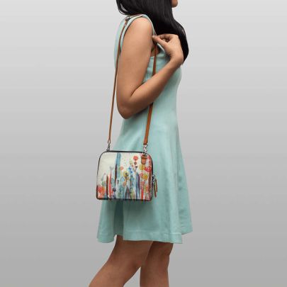 Petit Jardin 2 - Trapeze Crossbody Bag