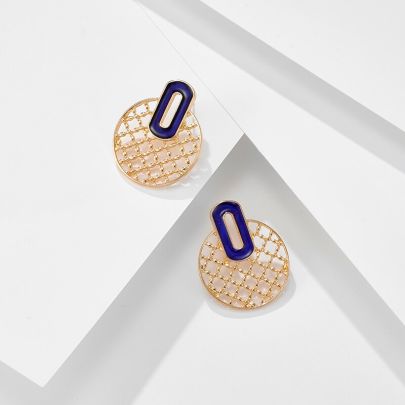 Geometric Hollow Round Earring