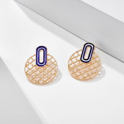 Geometric Hollow Round Earring