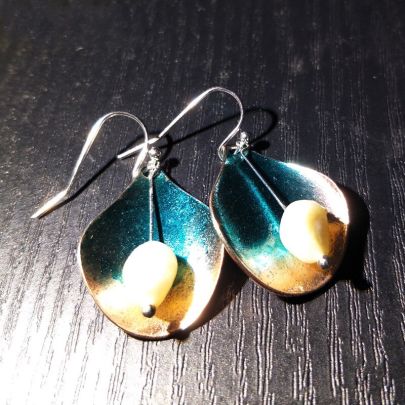 Unique Shell Pearl Pendant Earring