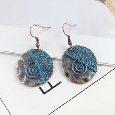 Vintage Charm Wavy Polka Earring