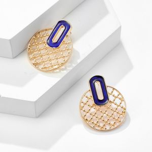 Geometric Hollow Round Earring